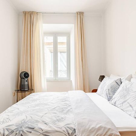 Apartment La Petite ดูบรอฟนิก ภายนอก รูปภาพ
